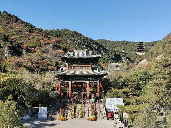 太山景区面向18周岁以下的游客实行门票免费政策