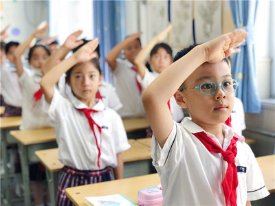 帮助孩子更好适应小学生活 家长做好准备了吗