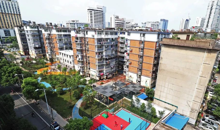 我市一些老旧小区面貌焕然一新：小区微花园 身边好风景 